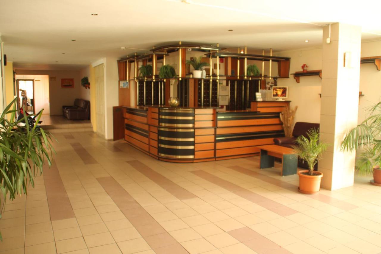 Hotel Metropol Mamaja Zewnętrze zdjęcie